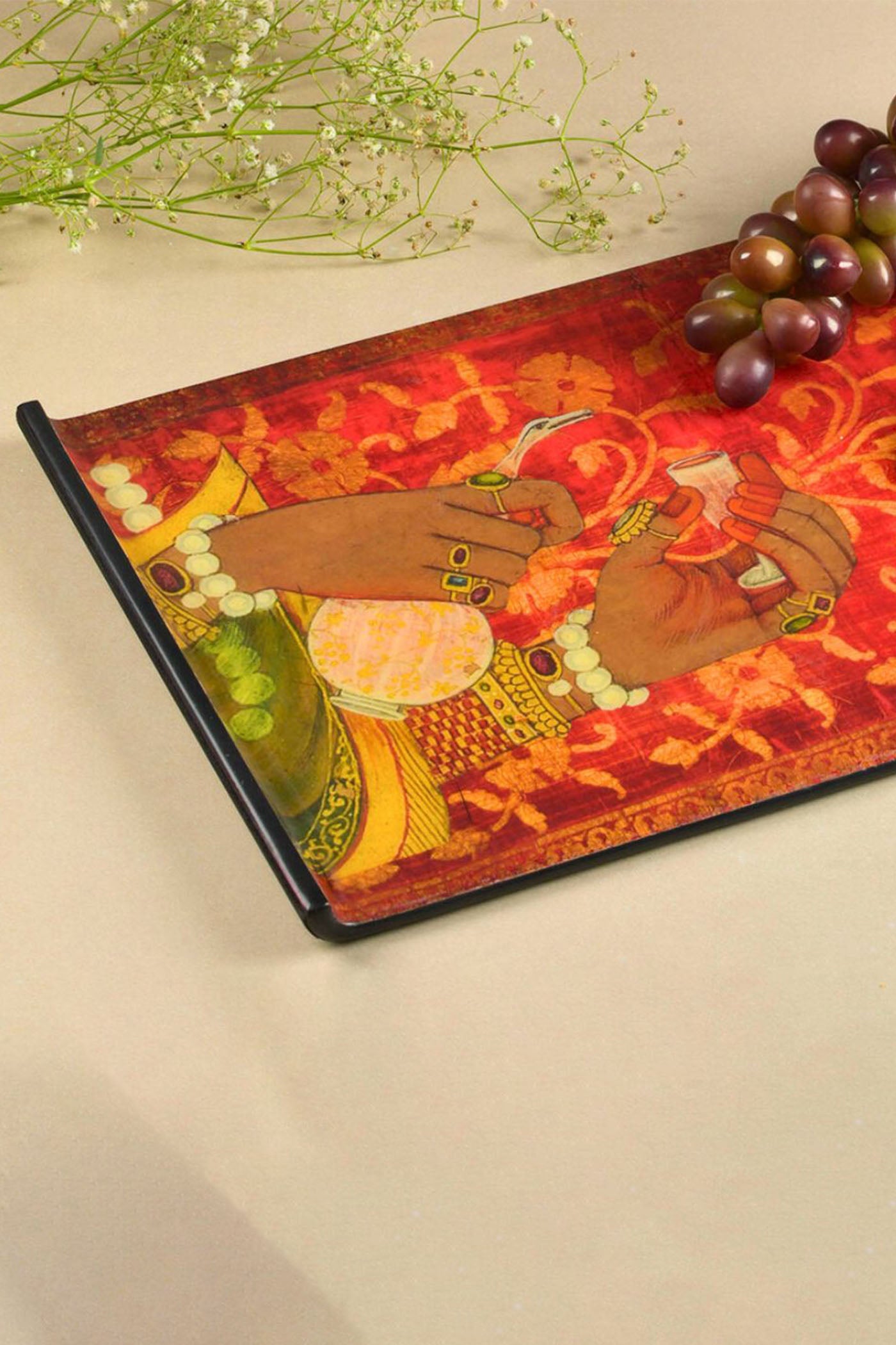 Amulya Red Tray