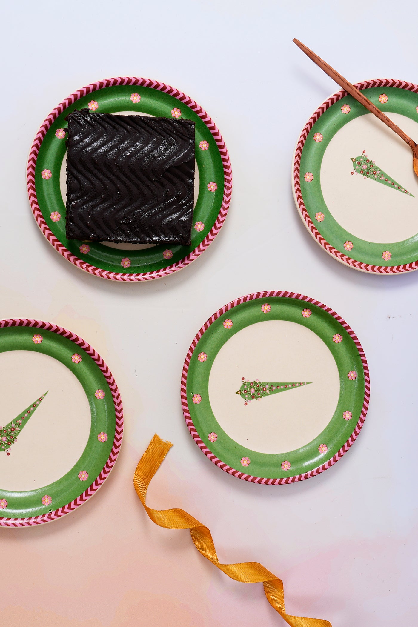 Rakhsha Bandhan Gift Hamper Mughal Garden Small Plate
Set of 4
