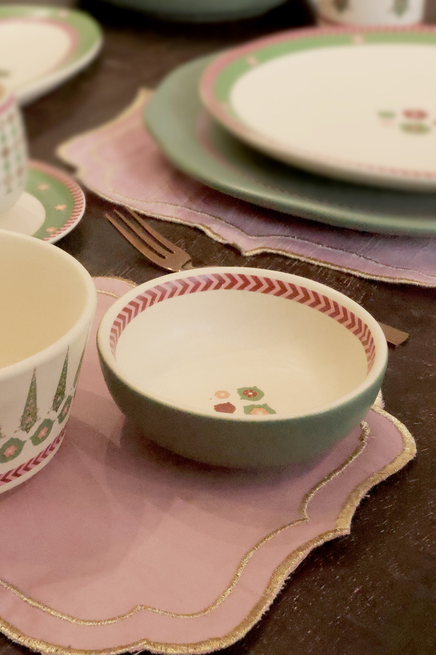 Dinner set (12 pcs) 4 Dinner Plate 4 Quarter Plate 4 Katori