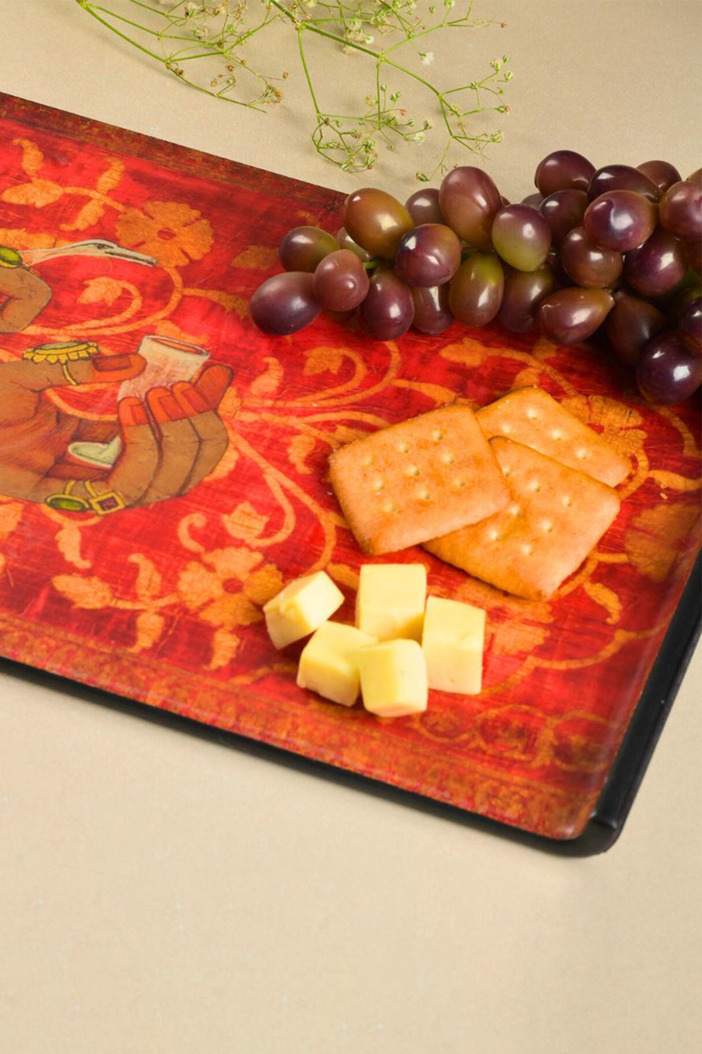 Amulya Red Tray