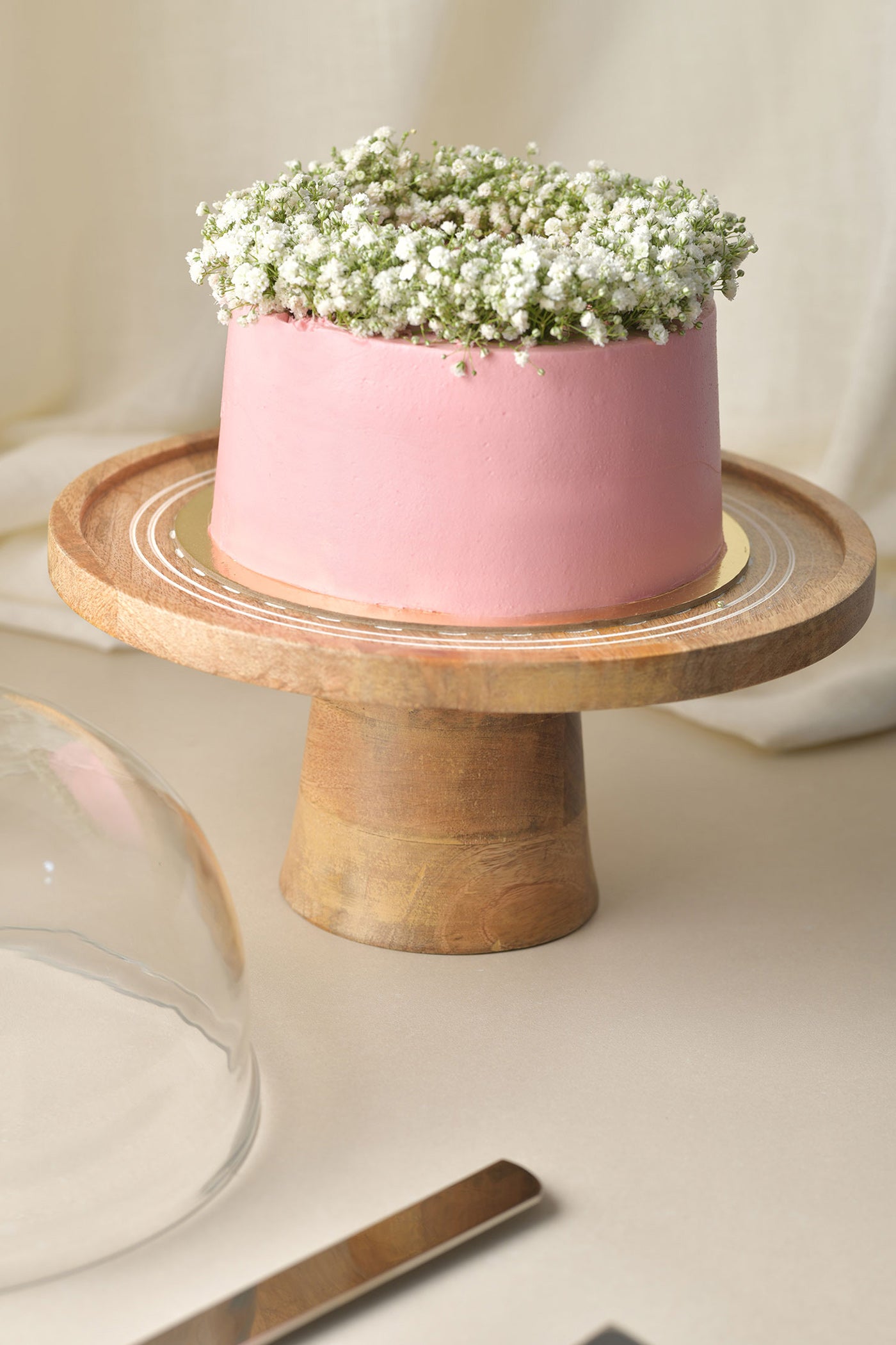 Whitewash Cakestand With Dome