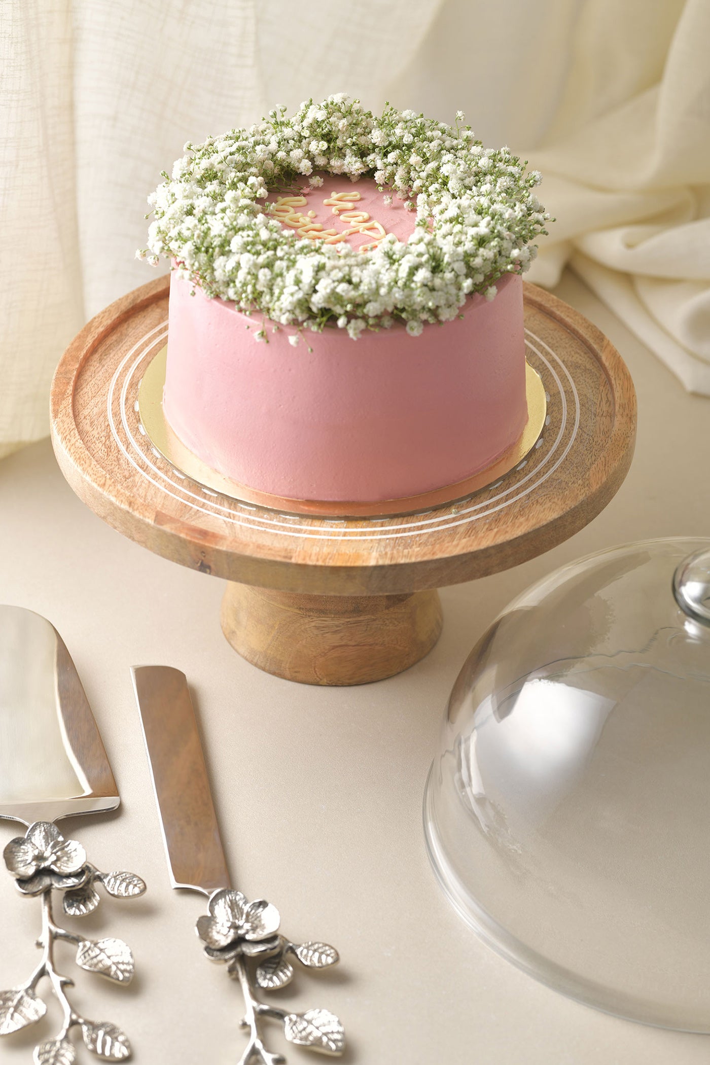 Whitewash Cakestand With Dome