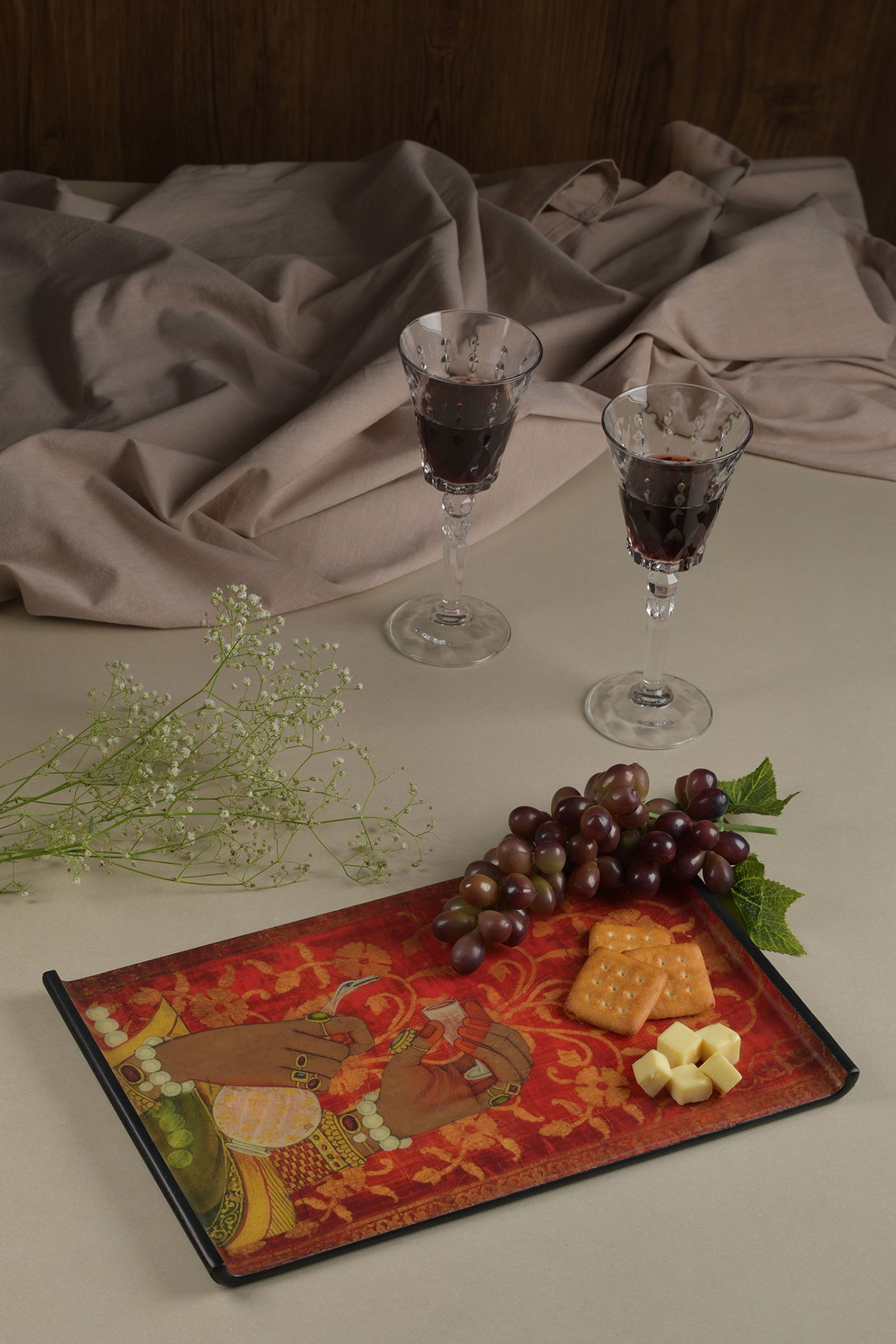 Amulya Red Tray