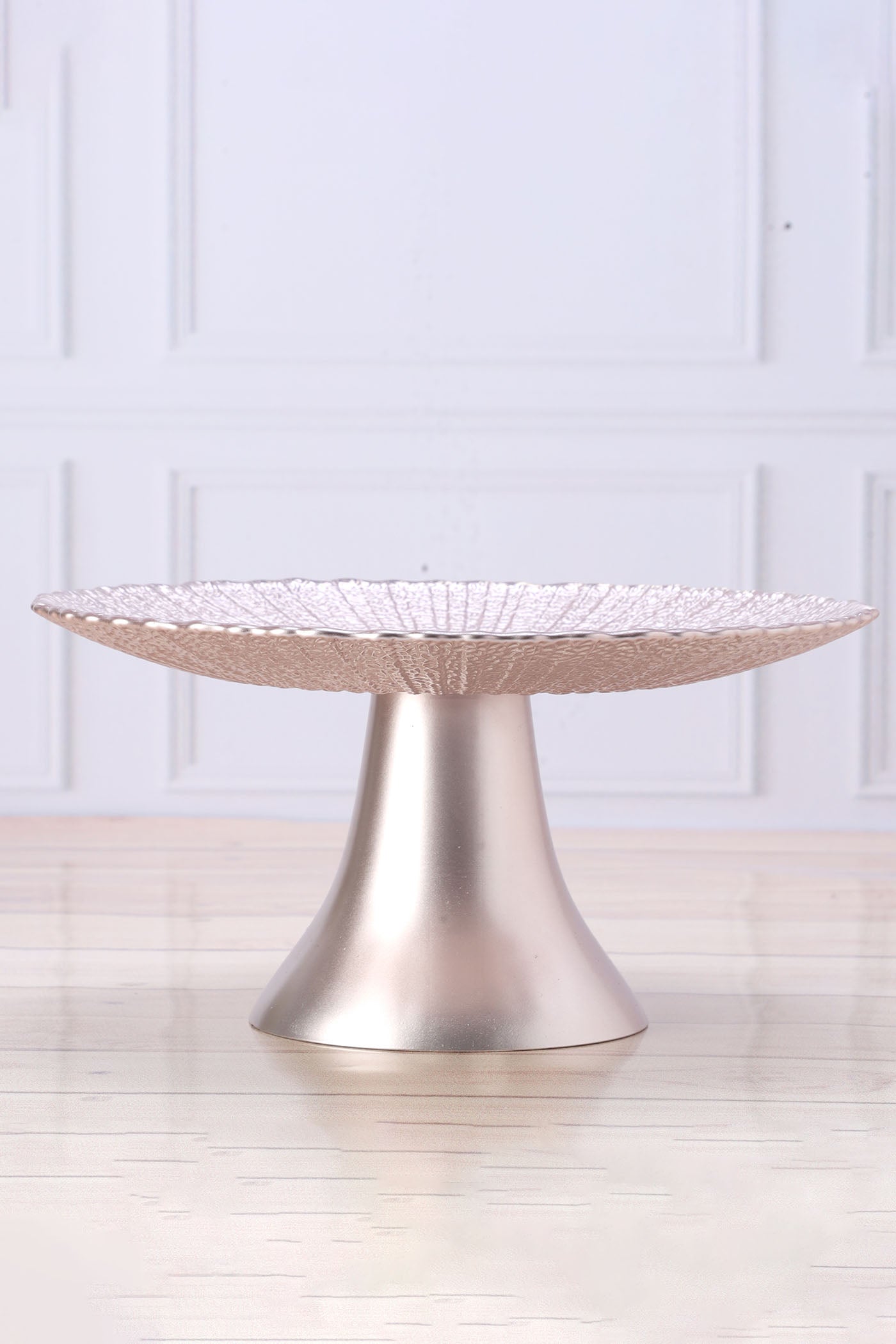 Classic Cake Stand