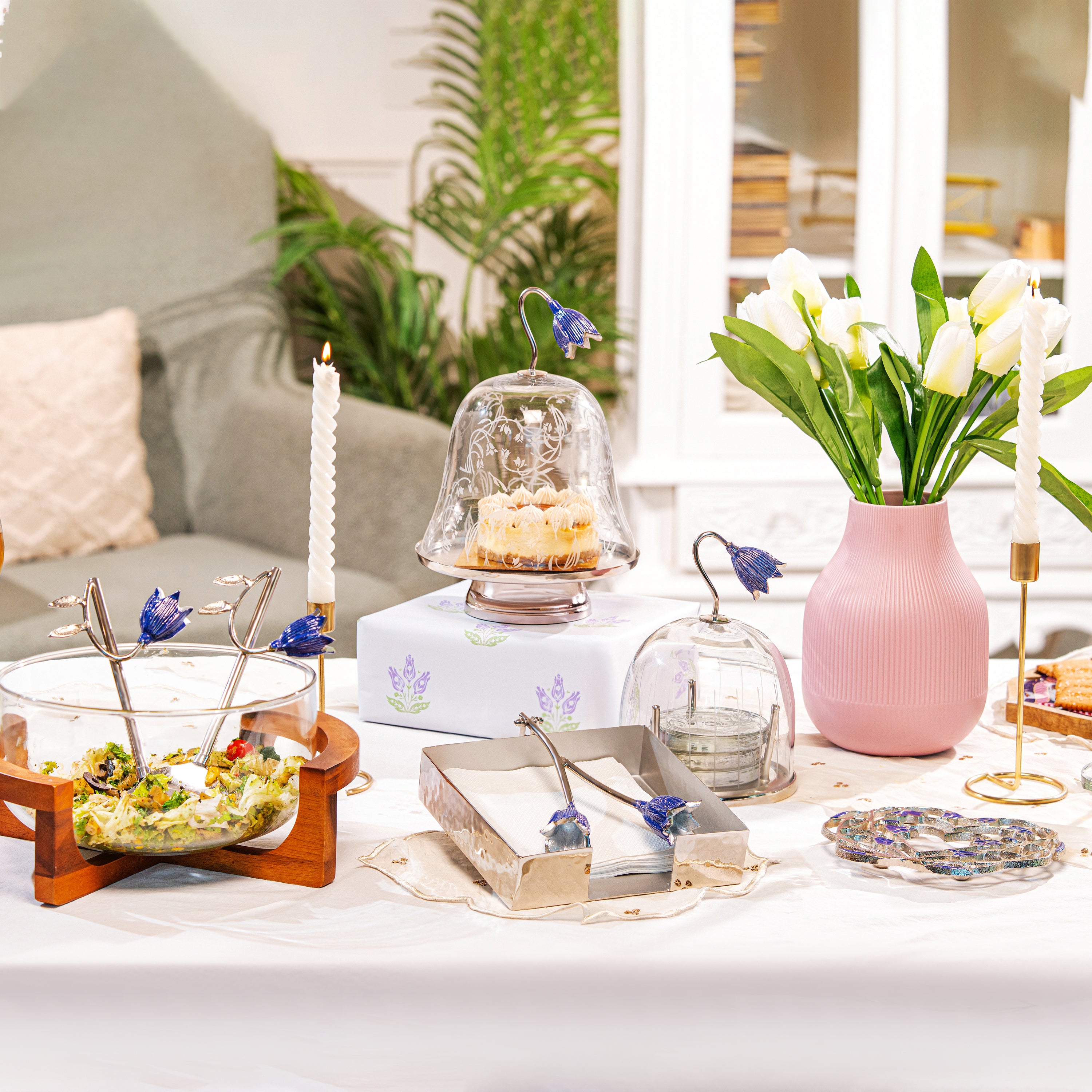 Tulip Tabletop  Set of 5